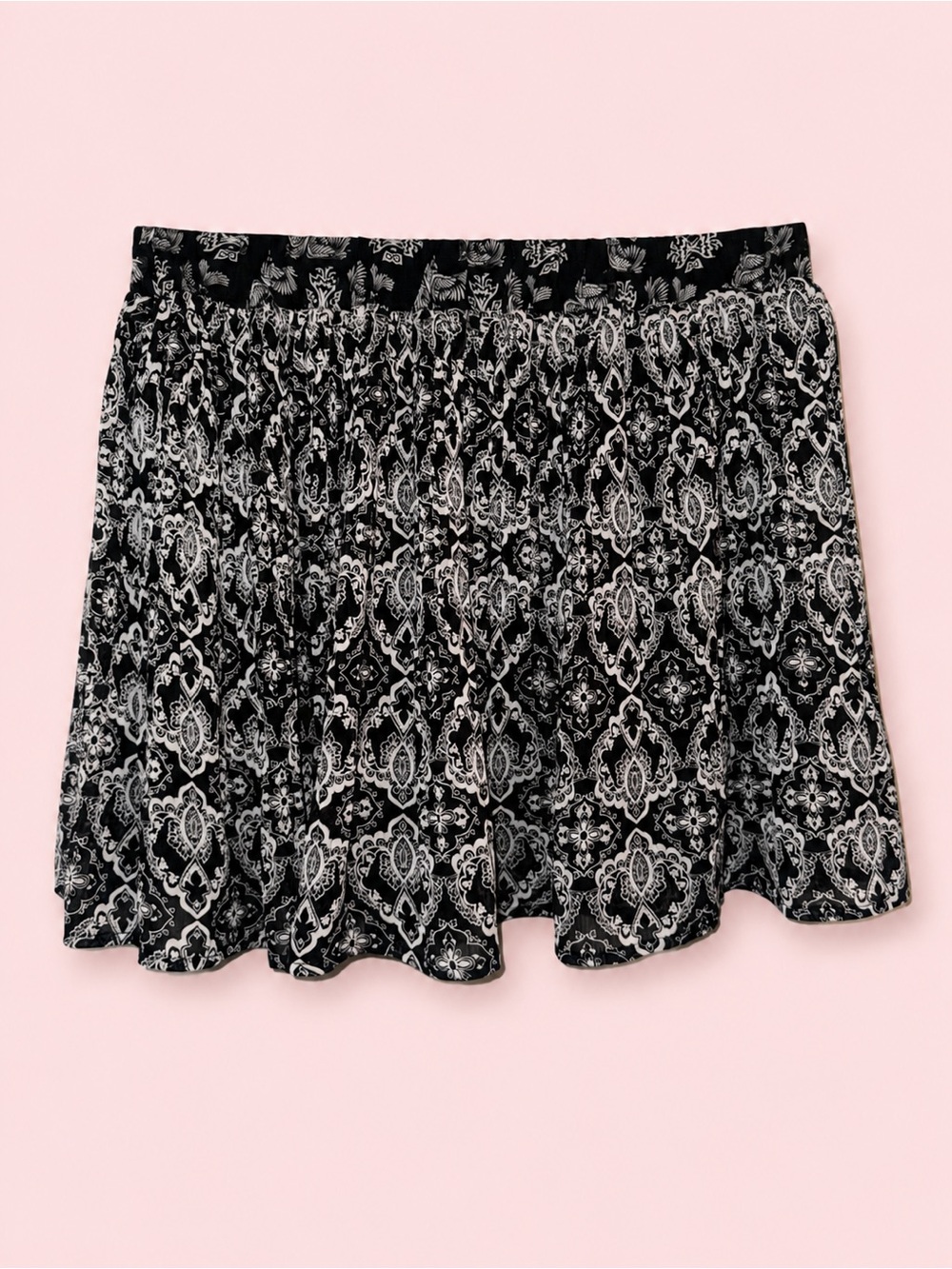 🖤 American Rag Black & White Printed Flowy Mini Skirt | Size Medium